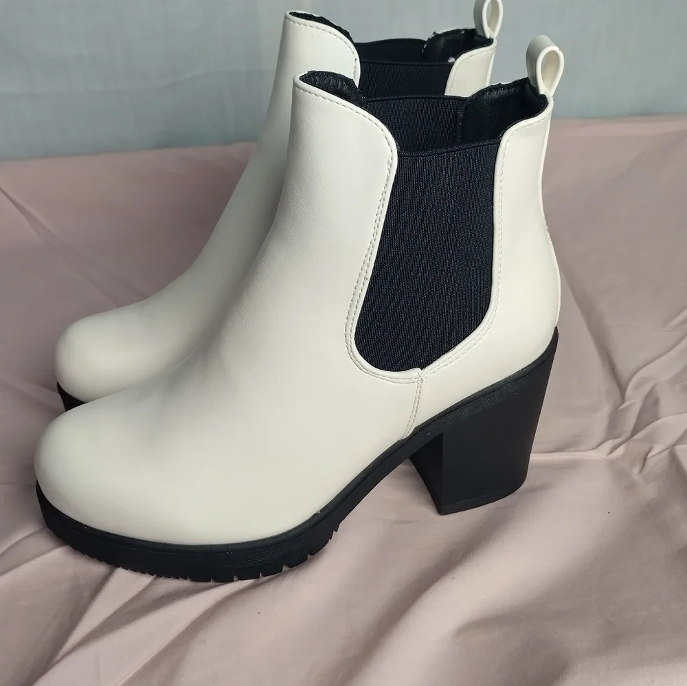Dream Pair Women's Size 6 Ankle Platform Boots Thick Sole Balance